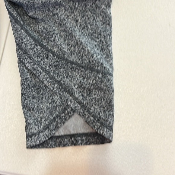 Lululemon &Go On the Go Sz 6 Leggings/Jogger Cropped Pant Grey Speckle Print - Picture 4 of 10